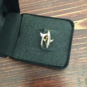 14k gold kabana dolphin ring